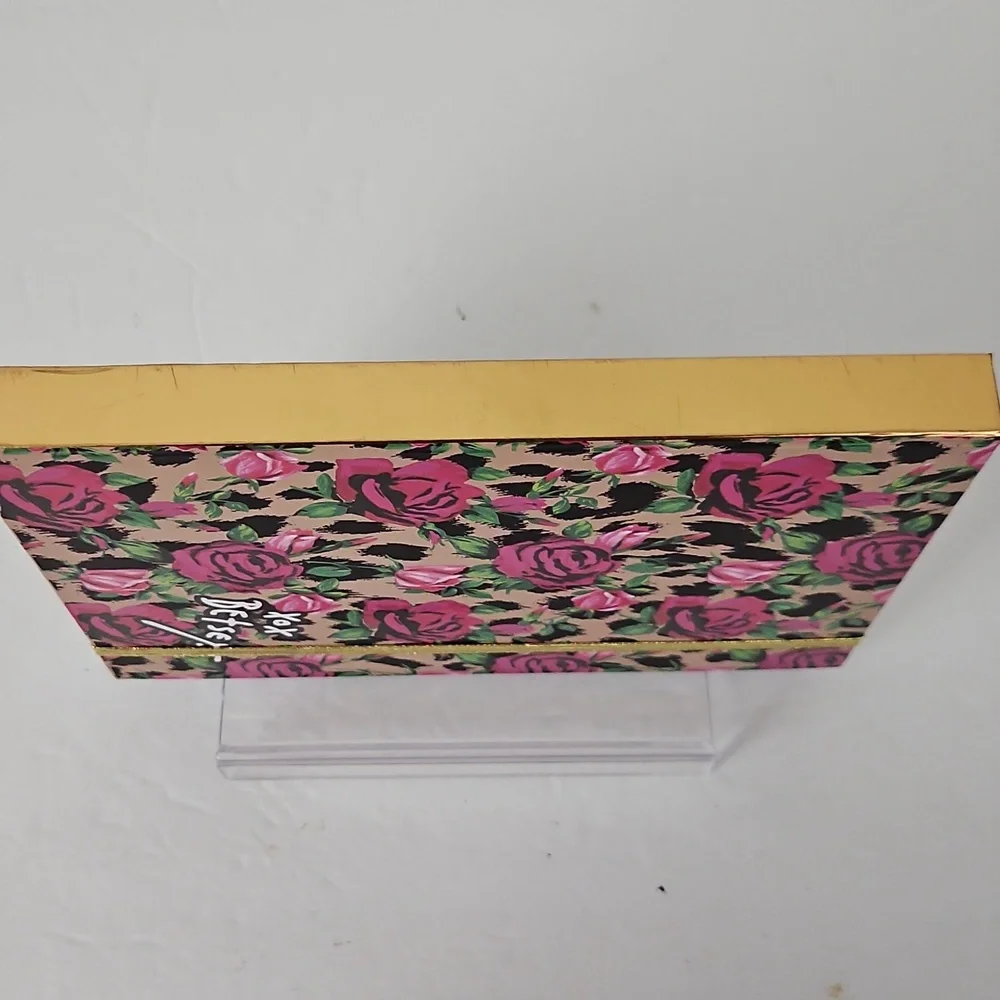 Betsey Johnson NWT 
